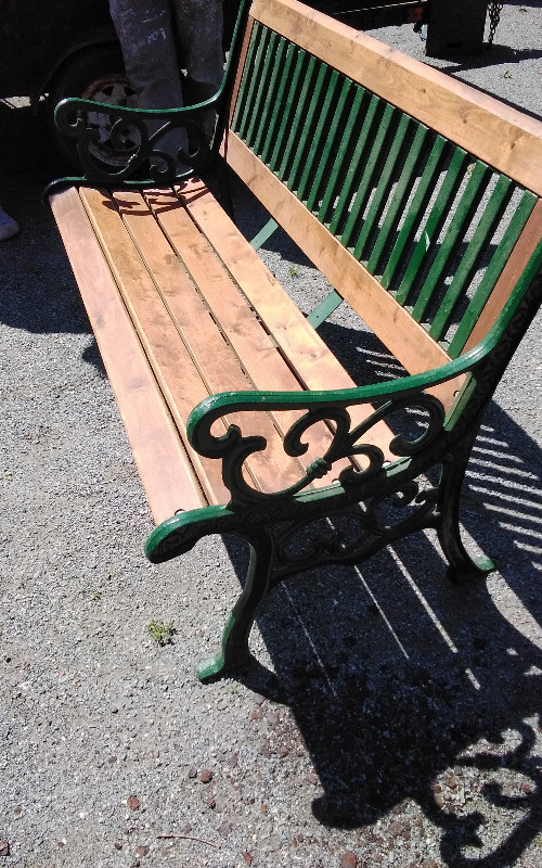 Cast Iron Garden Bench in Patio & Garden Furniture in Saint John - Image 2