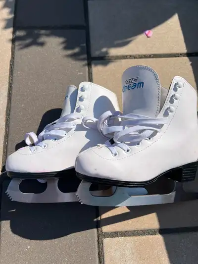 Vic Hockey Ice Skates - US 2, View more