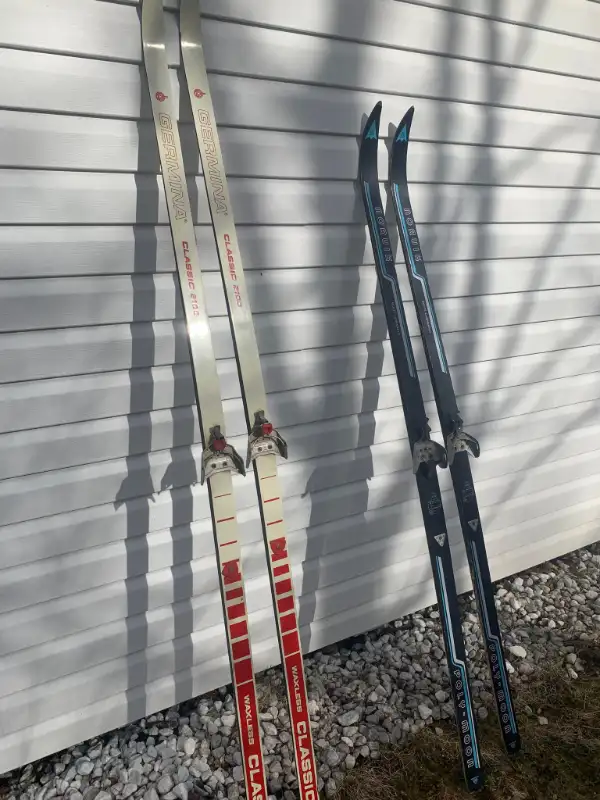 Vintage Skis - Two Pair with one set of poles in Ski in Fredericton - Image 2