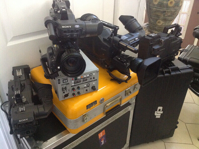SONY- DXC professional broadcast Vedio Camera in Cameras & Camcorders in Hamilton - Image 2