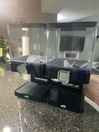 Dual cereal dispenser 