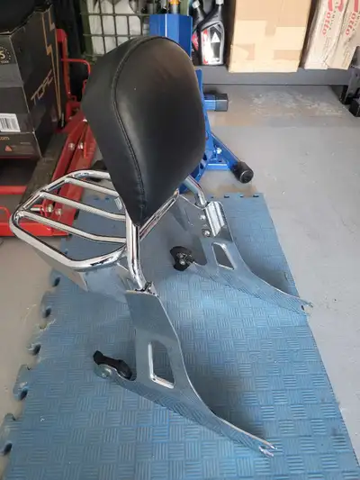 $200 obo Quick detatch Harley Sissy bar/Luggage Rack, came off of a 2014 Dyna.