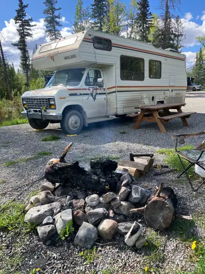 Summer is here, and so is your RV! This exceptionally well maintained 1984 Vanguard E350 Class C RV...