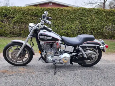 Selling a 1992 Harley Davidson Dyna Glide 1340cc motorcycle. The bike runs great and is ready to go....