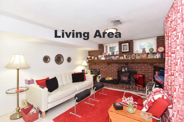Spacious Basment apartment [Sep 1st] in Room Rentals & Roommates in City of Toronto - Image 4
