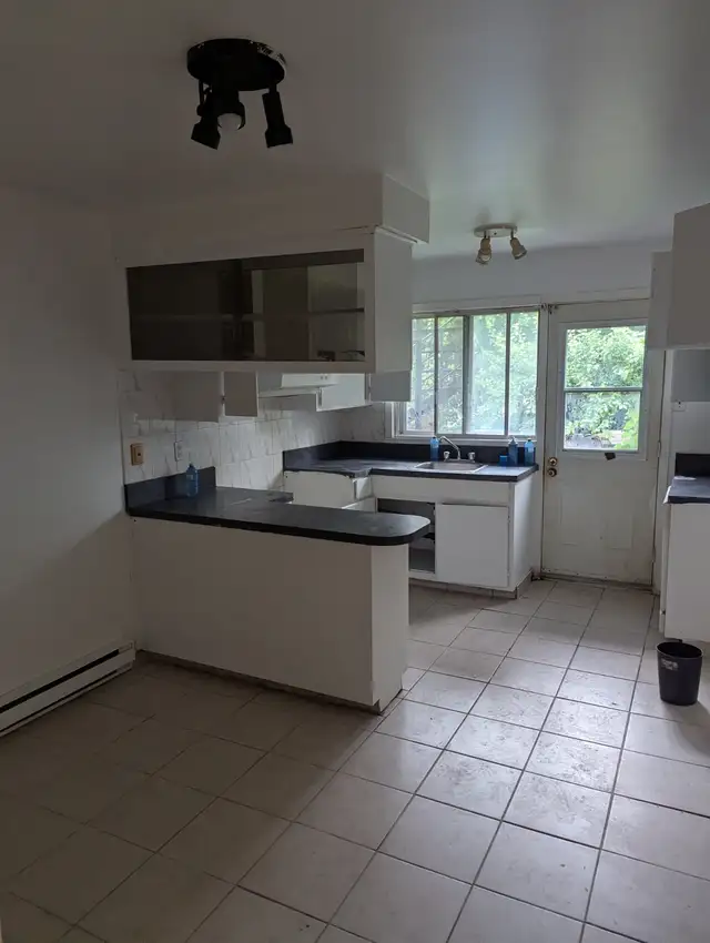 Nice large 4 1/2 st Leonard in Long Term Rentals in City of Montréal - Image 6