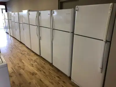 ECONOCANADA MEGA VENTE DE RÉFRIGÉRATEURS BLANCS 30P JUSQU'A 40%, View more