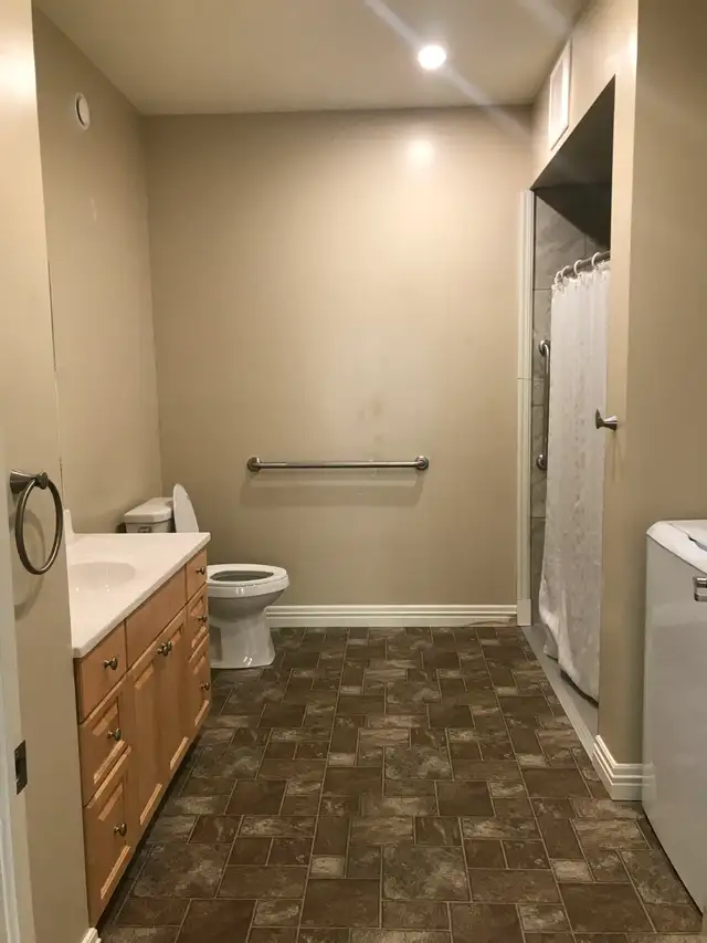 Seniors - 2 Bedroom Apartment with Garage in Long Term Rentals in Bridgewater - Image 8