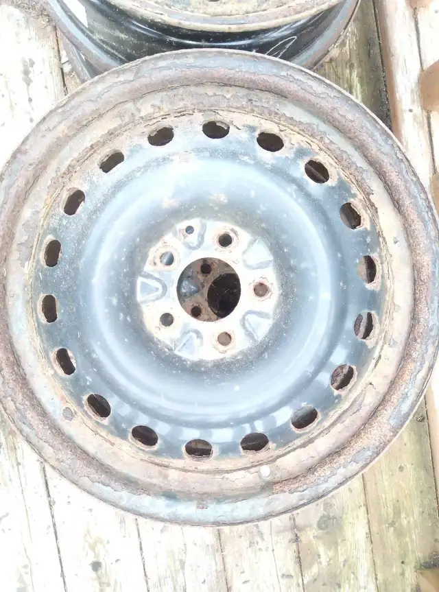 17" Steel rims in Tires & Rims in Owen Sound - Image 3