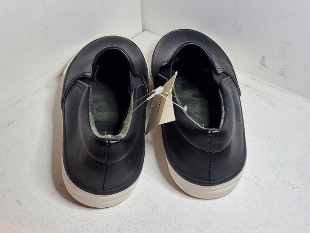 Boys laceless shoes size 12 black brand new/souliers garçon neuf dans Enfants et jeunesse  à Ouest de l’Île - Image 4