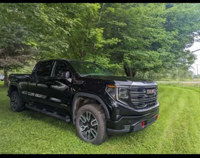 2024 GMC SIERRA 1500 AT4 4WD CREW CAB 6.2 litre V8- TRANSFERT DE
