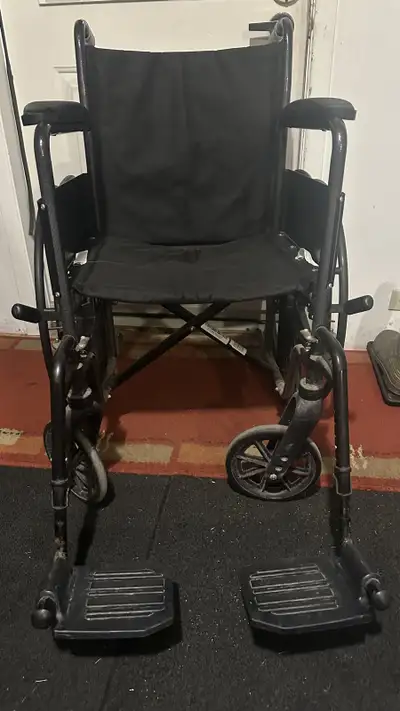 1 chaise Roulante grandes roues avant, excellente état, View more