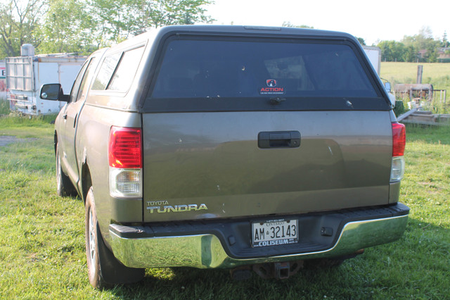 Toyota Tundra SR5 Max Comes With Matching Cap Great Condition in Cars & Trucks in Hamilton - Image 3