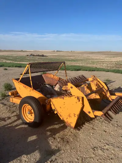1983 Chev 3 ton Rite Way hydraulic drive rock picker 8-46 wheatheart auger with mover and bin sweep...