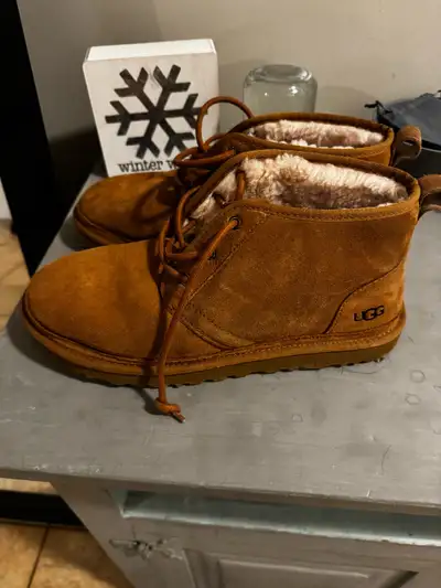 Men’s Uggs boots size 12, View more