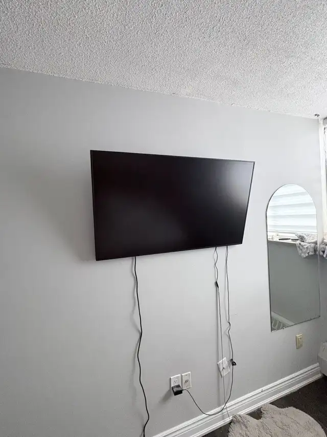 75in Roku tv in TVs in City of Toronto - Image 5