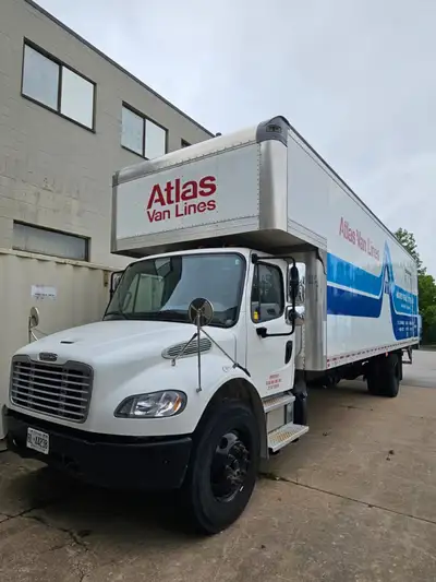 2020 Freightliner Business Class M2 106 moving van — genuinely low 52,893 km. The M2 106 is Freightl...