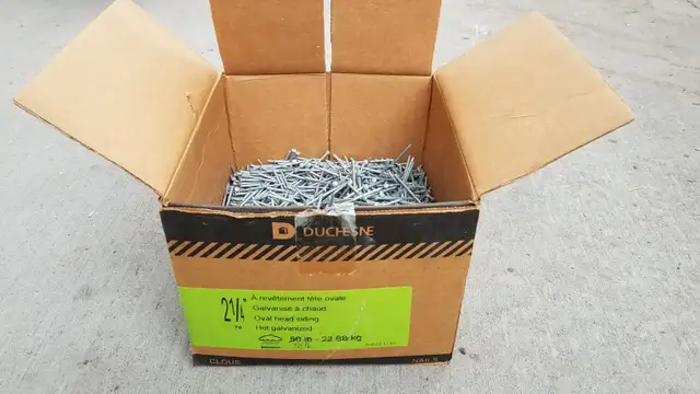 Duchesne Siding Nails - Oval - Galvanized - 2 1/4" in Hardware, Nails & Screws in Edmonton - Image 2