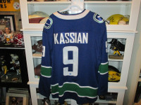 Zack Kassian autographed Fanatics Vancouver Canucks jersey