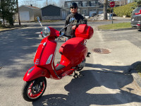 Vespa Primavera Spécial Red Edition 