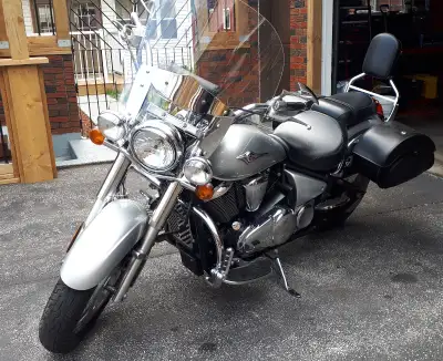 2006 Kawasaki Vulcan 900 Meticulously maintained and extremely clean... Low kms...just don't have th...
