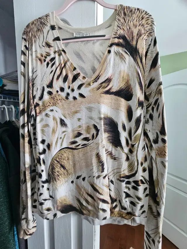 Top (animal print) in Women's - Tops & Outerwear in Moncton - Image 2