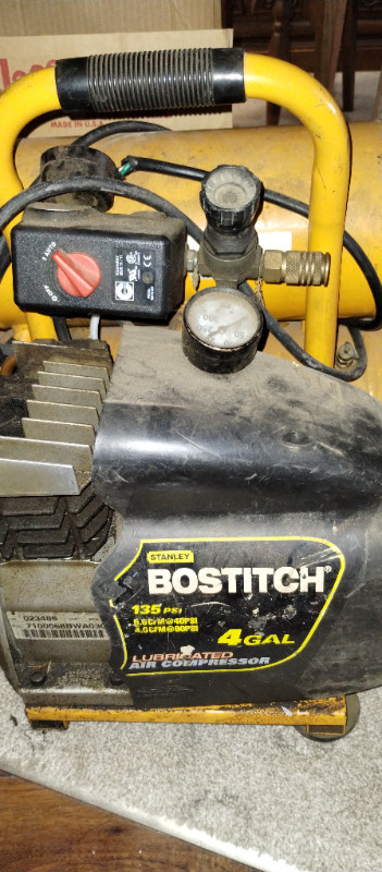 Stanley Bostitch Dual Tank 4 Gallon Compressor in Other Business & Industrial in Oakville / Halton Region