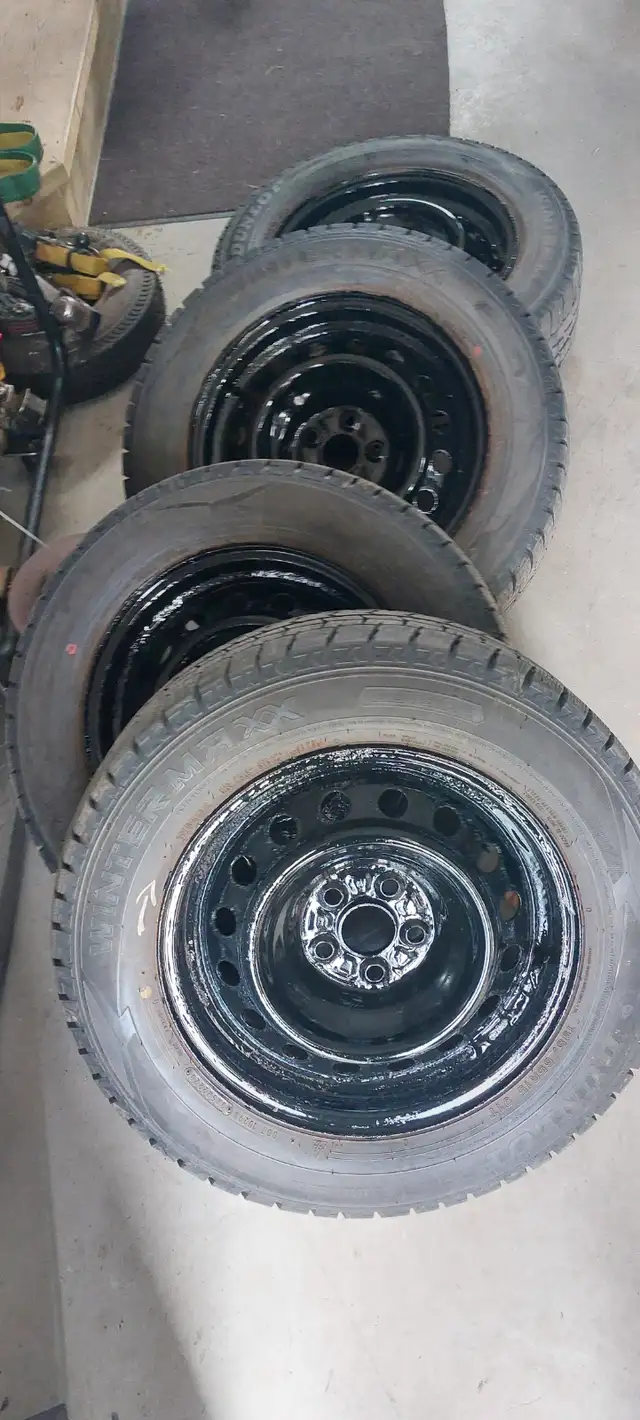4 jantes ( rims ) avec pneus Dunlop 195/65R15 cote 91T in Tires & Rims in Drummondville - Image 3