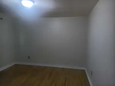 Available immediately private Room in detached house (not basement) for rent in North oshawa,.prefer...