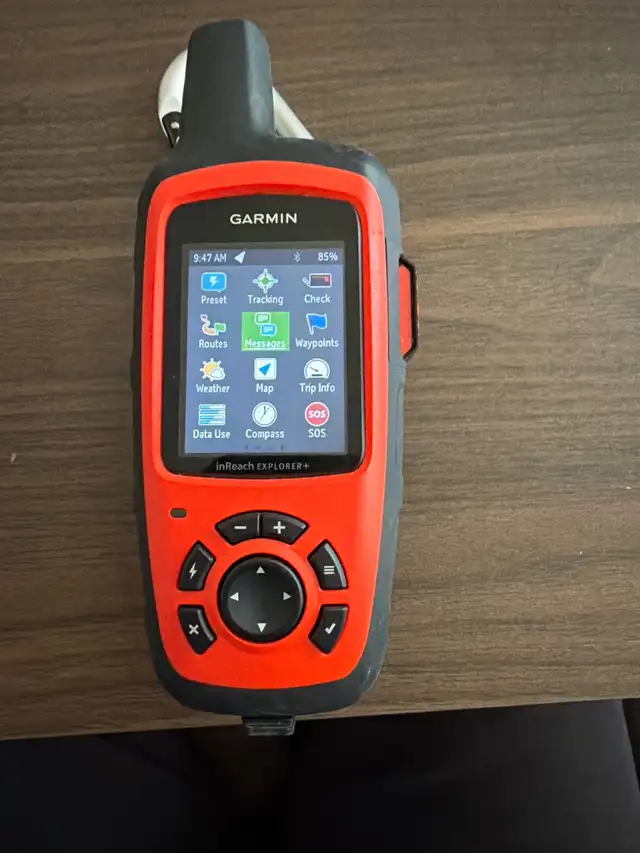 Garmin inReach Explorer+ Satellite GPS Communicator in Fishing, Camping & Outdoors in Winnipeg - Image 2