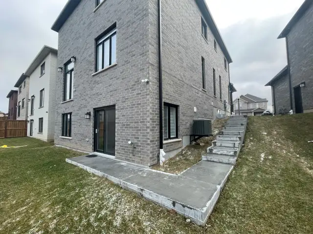 2 Bedroom Walkout Basement – All Utilities Included in Long Term Rentals in Kitchener / Waterloo - Image 2