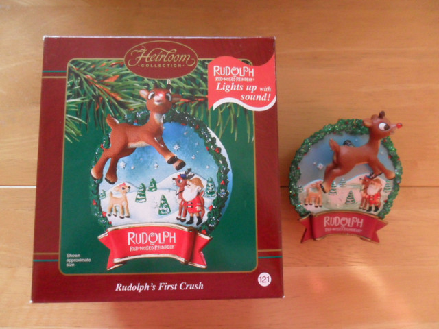 Carlton Ornament Rudolph 2003. 3 1/2"H. Takes 3 AAA batteries bu in Holiday, Event & Seasonal in Saskatoon