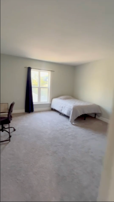 This is a sublet for 1 room for the summer (Anytime before to Aug 25th) The space is a 4-bedroom hou...