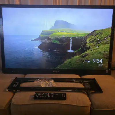 Sony Bravia 46″ TV - Excellent Used Condition, View more