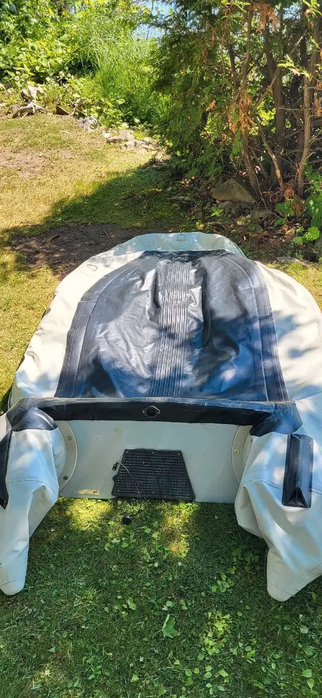 Boat inflatable Aquos  in Powerboats & Motorboats in Guelph - Image 7