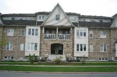 Beautiful and spacious 2-bedroom stacked townhouse (approx. 1100 sq ft) available for rent in Scarbo...