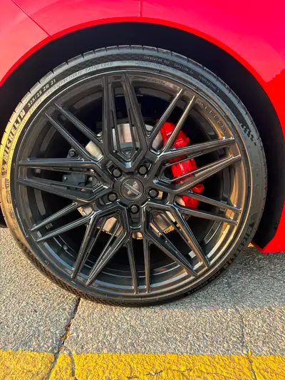 Slightly used (1200km) Corvette C8 Vossen HF7 rims with Michelin Pilot Sport 4S tires - 245/30/20 Fr...