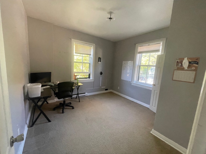 Private Room in Waterloo Prime Location (Oct 1, 23 Apr 30, 24) Room