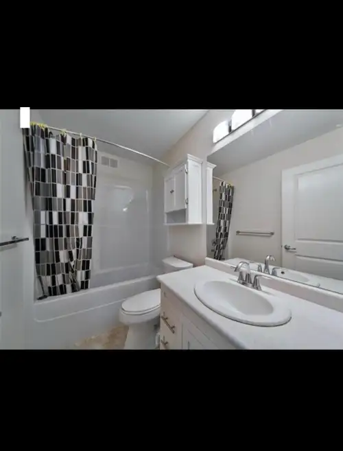 Hi Two seperate rooms are available. Kitchen and Bathroom on sharing basis. Very neat, clean place a...