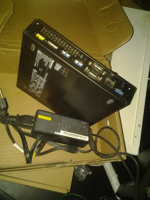 Lenovo M93p Tiny i5 4570T 2.9g 8GB 500g win10 pro 900+pc MAC lap in Desktop Computers in City of Montréal - Image 4
