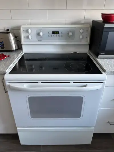 Cuisinière à vendre, View more