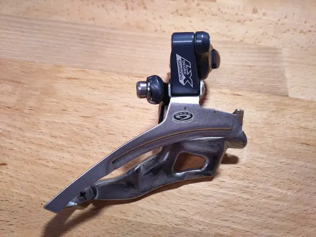 Pièces de vélo Bicycle Parts, Derailleur, Hub in Frames & Parts in City of Montréal - Image 2