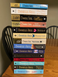 14 Danielle Steel paperback books (selling as a lot)