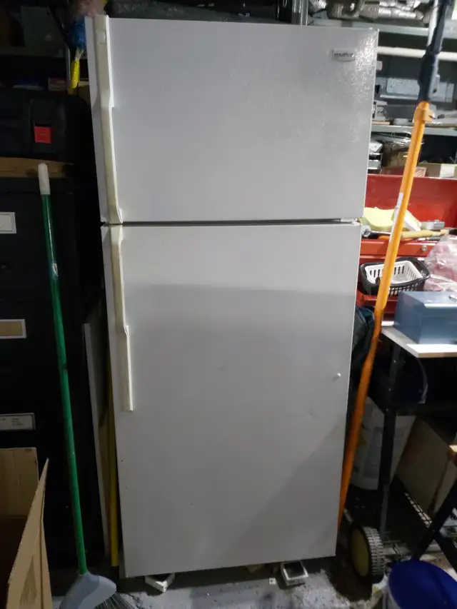Réfrigérateurs blanc 18pc in Refrigerators in City of Montréal - Image 2