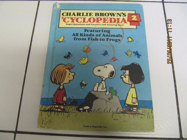 Classic Charlie Brown's Cyclopedia Volume 2 AmazingFacts Cir1980 dans Art et objets de collection  à Région de Mississauga/Peel