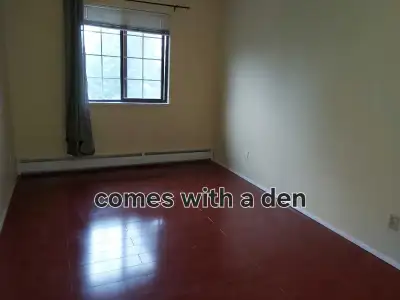 Spacious Private Bedroom + Den for Rent | King George SkyTrain | $850/month Address: 13827 100 Avenu...
