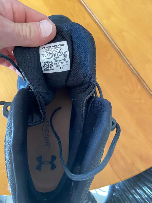 bottes d’hiver in Men's Shoes in Laval / North Shore - Image 4