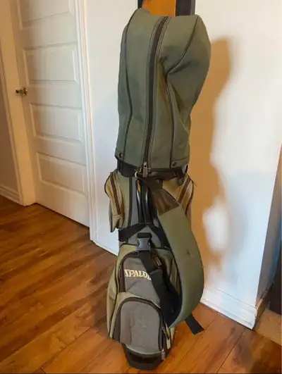 Golf bag Spalding Green Mix of Golf clubs 14 in total. Spalding Northwestern Top flite Taylor made