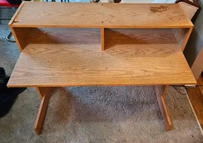 Simple computer desk, View more