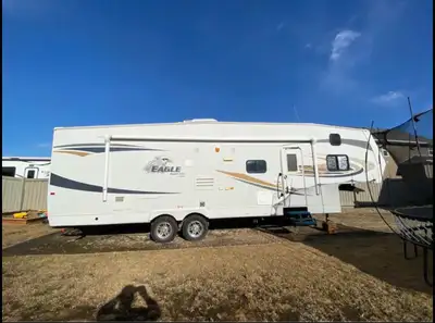 Very good condition. Awning is automatic for easy setup. Everything works. Quad bunks in the front a...